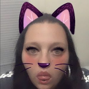 Meet your Posher, Lacey